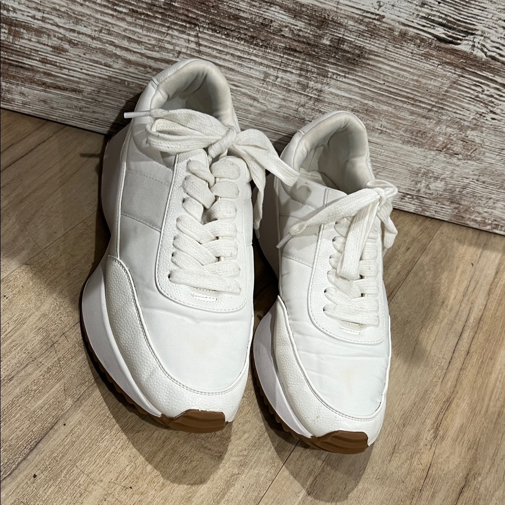 Dolce Vita Casual Sneakers
